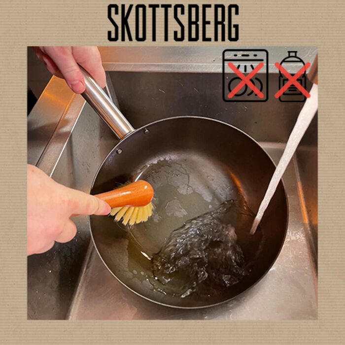 Чавунна сковорода-гриль SKOTTSBERG 28 x 28 см, високоякісна сковорода з квадратним обсмажуванням, виготовлена на заводі, ідеально підходить для приготування стейка або жаркого на сковороді.