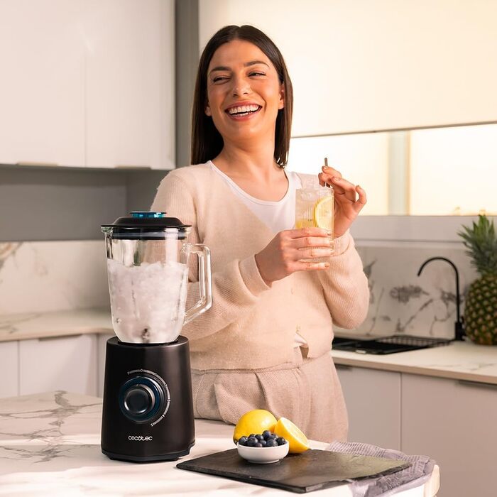 Cecotec Standmixer Power Black Titanium 2500MAX Go - потужний блендер з титановим покриттям, 2500 Вт, 1.8 л, 5 швидкостей, з пляшкою