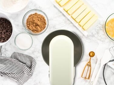 Міксер планетарний BEPER BP.200, 1000 Вт, 4.5 л, нержавіюча сталь, для замішування, подрібнення, приготування тіста, кремового кольору