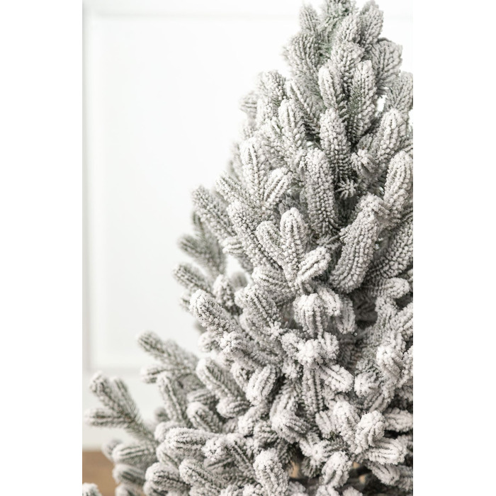 Ялинка лита 'Віденська' ЗАСНІЖЕНА 2,30м