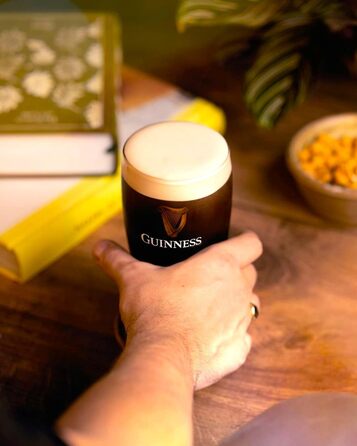 Склянка для пива Guinness Gravity 2 шт, 568 мл, оригінальний дизайн