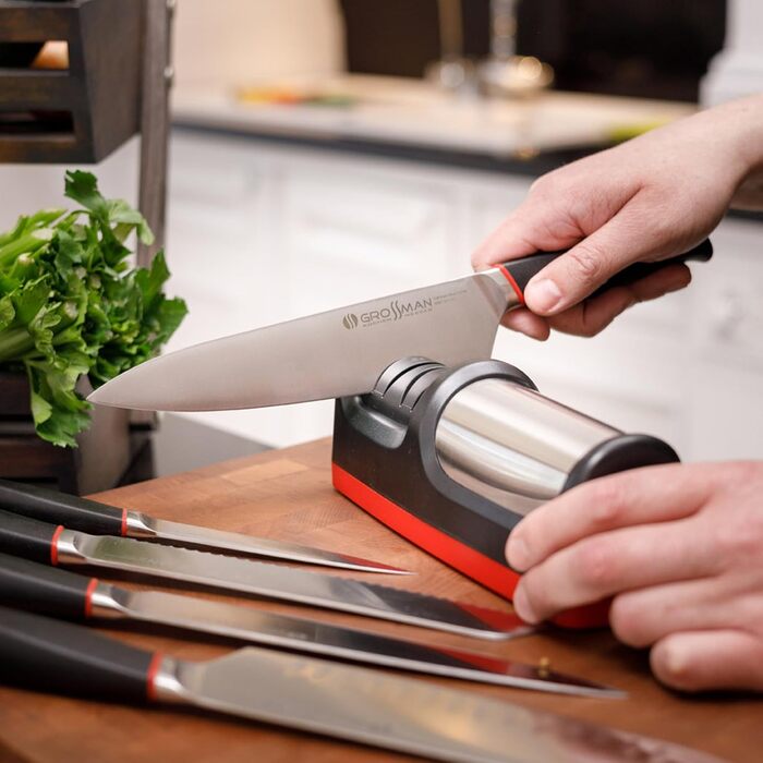 Набір кухонних ножів Grossman Bryant Messerblock 5-piece – набір з 5 ножів з нержавіючої сталі, чорні ручки, підставка з дерева, колір мідно-коричневий, антиковзне покриття