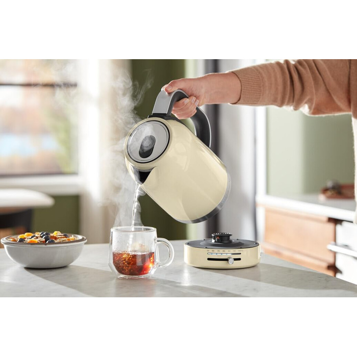 Електричний чайник KitchenAid з регулюванням температури 50-100°C, 1.7L, кремовий колір