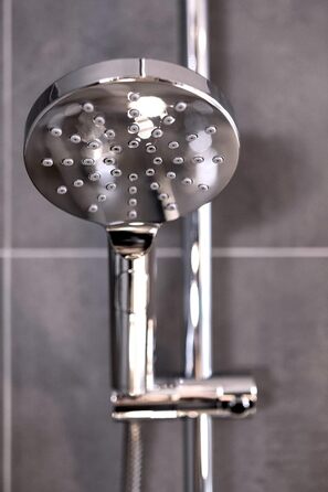 Конструкція душової лійки WENKO міцний універсальний ручний душ, стильна душова лійка з 3 режимами струменя та зручним перемиканням кнопок, легке очищення від вапняного нальоту, високоякісний пластик, Ø 12 см (хром)