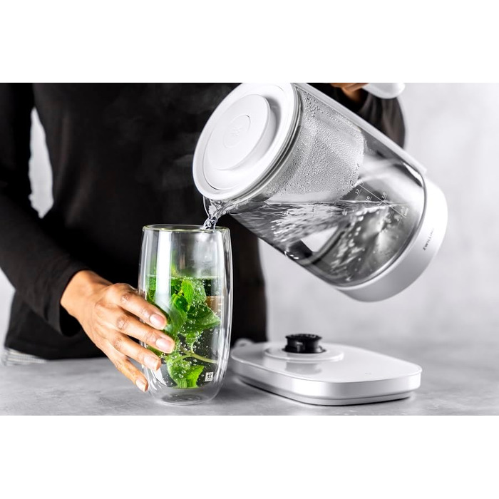 Електричний чайник ZWILLING Enfinigy з терморегулятором, сито для чаю та таймером, 1850 Вт, 1.7 л, білий