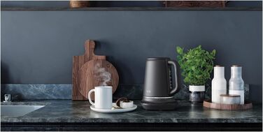 Електричний чайник AEG K7-1-6BP: 1.7 л, 7 температур, захист від накипу, LED-дисплей, сірий