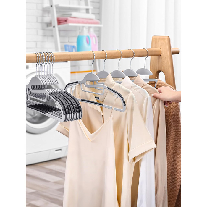 50 штук вішалок для одягу з пластику HOUSE DAY - міцні, з неслизьким покриттям, 360° обертання, сірі