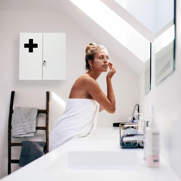 Медична шафа Relaxdays XXL білого кольору