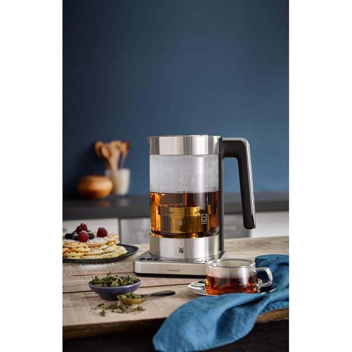 Електричний чайник WMF Lono Silk 1.6 л з нержавіючої сталі, з фільтром від накипу, бездротовий, з поворотним підставою, антифнгер, відкривання однією рукою, зовнішній індикатор рівня води (1.4л - 1.7л)