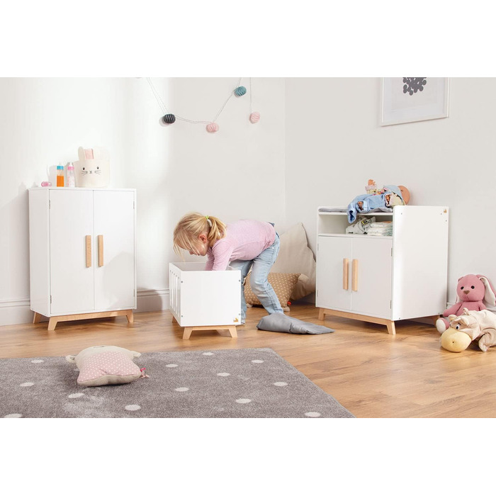 PINOLINO Столик для переодягання ляльок Marit, дерев'яні меблі для ляльок, скандинавський стиль, білий, з блискучим лаком, з пелюшкою, 2 дверцята, 1 полиця, для дітей від 2 років, 52x40x59 см