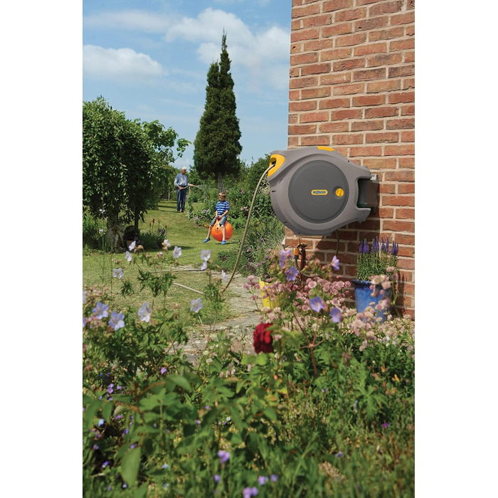 HOZELOCK Auto Reel 40m: Автоматичний шланг на котушці. Легка установка, шланг 40м, з розпилювачем та аксесуарами. 5 років гарантії. [2595R0000]