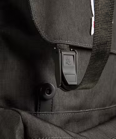 Рюкзак Invicta JOLLY SOLID S, універсальний міський Daypack, для офісу, навчання, спорту та подорожей, італійський дизайн, чорний Redwood 40