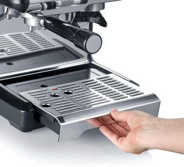 Еспресо-машина GRAEF Milegra ESM802 з вбудованим млином, чорна