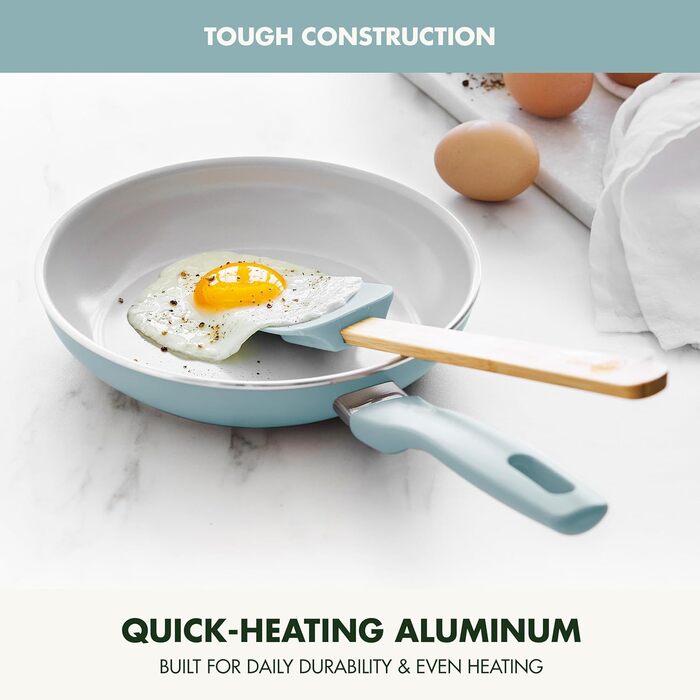 GreenPan Dover Сковорода з лопаткою, антипригарне покриття Ceramic, нетоксична, без PFAS, для яєць та омлетів, безпечна для миття в посудомийній машині та духовці, холодна ручка, легке виливання, блакитний дим, діаметр 20 см