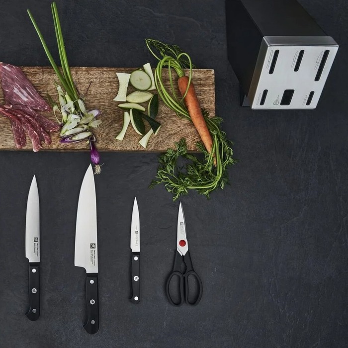 Набір з 5 ножів з ножицями і заточувальним блоком чорний Gourmet Zwilling