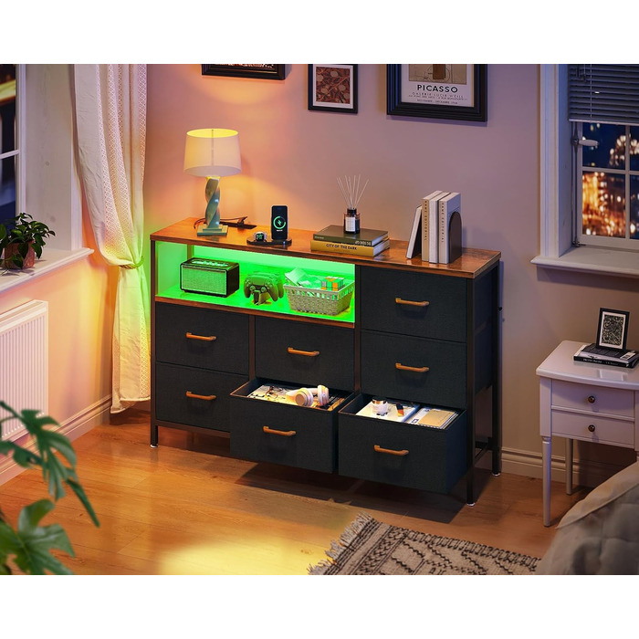 Комод Coleshome з висувними ящиками, LED-підсвічуванням, 2 USB-портами та розетками, 7 тканинних ящики, 132*30*89 см (Ретро колір)