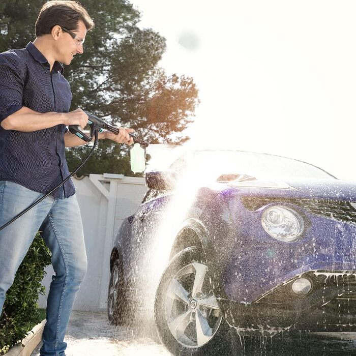 Мийка високого тиску Cecotec HydroBoost 1400 Essential: для дому, саду та авто, 105 бар, 426 л/год, 9 м радіус дії, 1400 Вт, 2 насадки + пляшка для миючого засобу