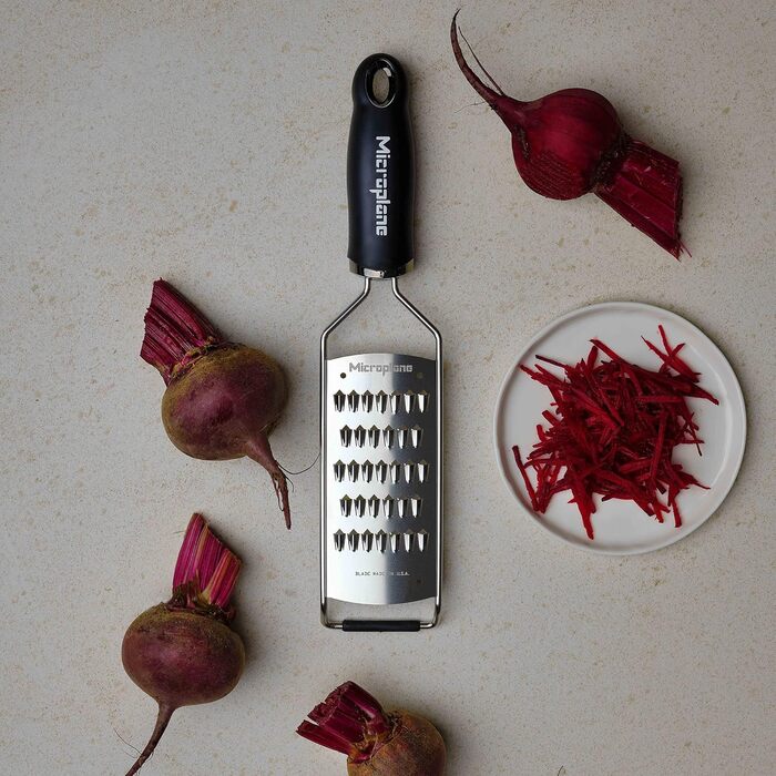 Терка кухонна Microplane Fine Julienne для овочів та фруктів (чорна, з нержавіючої сталі) - Made in USA