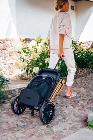 Дитячий прогулянковий візок MoMi Estelle Dakar, чорний, до 22 кг, з аксесуарами