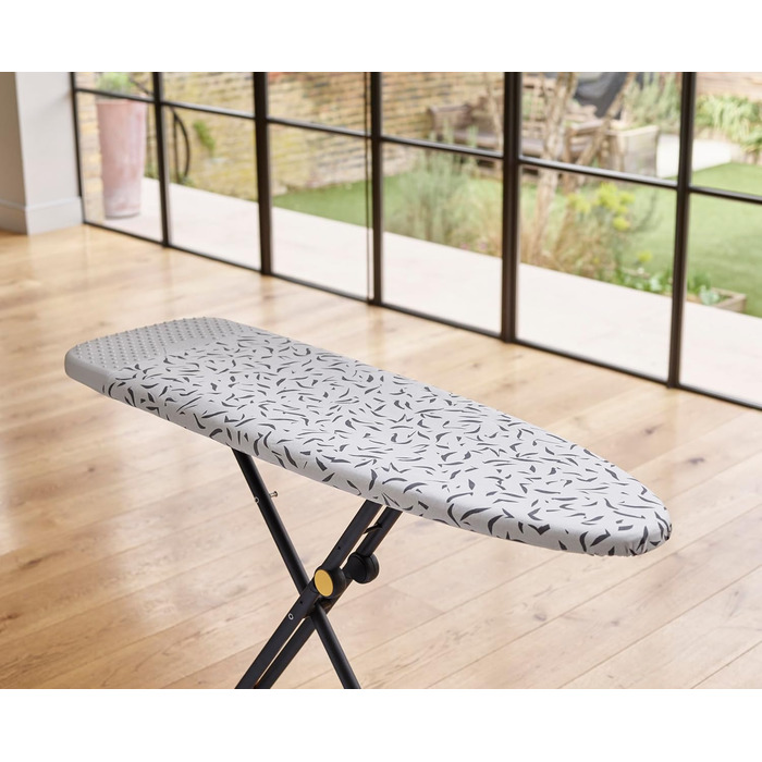 Гладильна дошка Joseph Joseph Glide 135 x 45 см з регулюванням висоти та стійкою до нагрівання поверхнею для прасування, зручне зберігання, 4-шаровий бавовняний чохол (Plus, Ecru, 130 см)