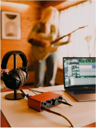 Focusrite Scarlett Solo 4 (4th Gen) USB аудіоінтерфейс для гітаристів, вокалістів та продюсерів - студійна якість звуку + ПО