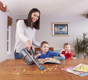 Акумуляторний ручний пилосос BLACK+DECKER BHHV320B, 12В, 25AW, циклонна фільтрація, без мішка, з висувною щілинною насадкою та зарядною станцією, титаново-синій