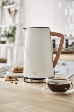Швидкий електрочайник Swan Nordic, 1,7 л, 2200 Вт, білий, дерев'яна ручка, автоматичне вимкнення, сучасний дизайн