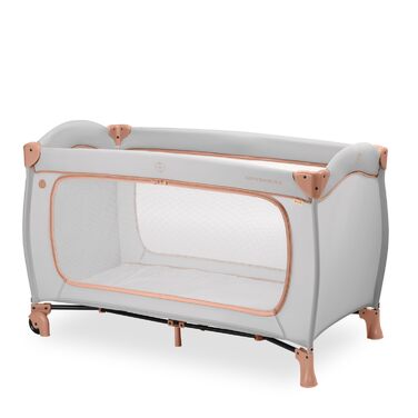 Дитяче дорожнє ліжечко Hauck Sleep N Play Go Plus з сумкою для транспортування, з великим боковим входом, компактне складання, для немовлят і малюків від народження до 15 кг, без матраца, колір Dusty Cork