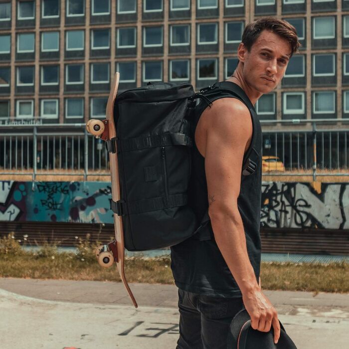 Рюкзак-дафл Johnny Urban Colin 2 в 1, 46 л, водостійкий, чорний, для подорожей та спорту, унісекс, еко-матеріал