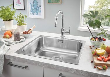 Змішувач кухонний GROHE BauEdge з високим виливом, хромований (31367000) - з керамічним картриджем та поворотним виливом 360°