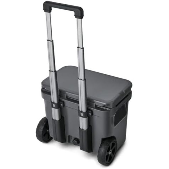 Чорний холодильник на колесах YETI Roadie 32 - ізольований, міцний, для кемпінгу та подорожей
