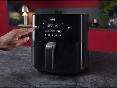 Аерофритюрниця AEG AAF7B Heissluftfritteuse 7000 Serie 6000, 3.3 л, чорна
