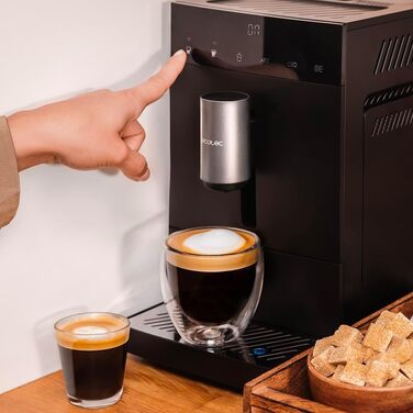 Кавомашина автоматична Cecotec Cremmaet Compact Steam 1350 Вт, 19 бар, з вбудованою кавомолкою та резервуаром 1.1 л