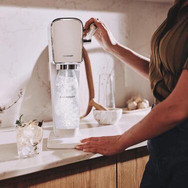 Сифон для газування води SodaStream ART з пляшкою 1л та циліндром CO2, білий