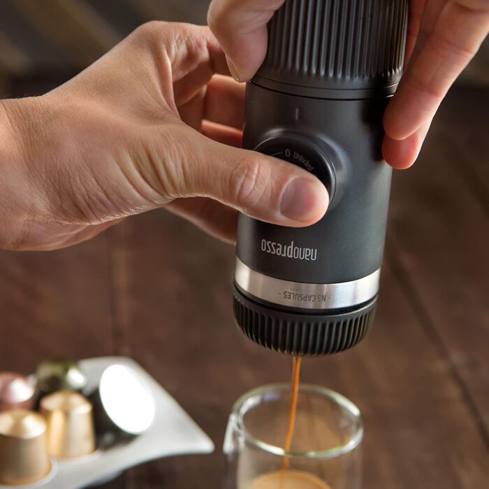 WACACO Nanopresso: портативна кавомашина для еспресо, сумісна з Nespresso® та змеленим кави, для подорожей та кемпінгу