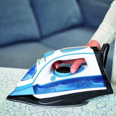 Парова праска BLACK+DECKER BXIR2402E, 2400 Вт, 370 мл, пластик, синя/зелена