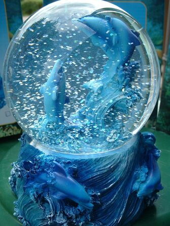 Велика снігова куля з дельфіном Geschenkestadl, декор