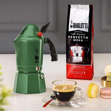 Bialetti Express Alpina — алюмінієва гейзерна кавоварка для плити, 3 чашки (130 мл), зелена
