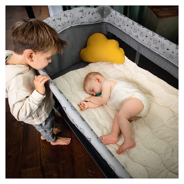 Дитяче туристичне ліжечко Hauck Sleep N Play Center Teddy Grey з люлькою для новонароджених, пеленатором, сумкою для транспортування, колесами, лазом, компактне складання, для малюків від народження до 15 кг