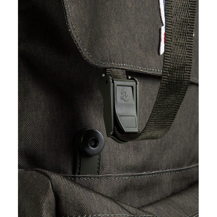 Рюкзак Invicta JOLLY SOLID S, універсальний міський Daypack, для офісу, навчання, спорту та подорожей, італійський дизайн, чорний Redwood 40