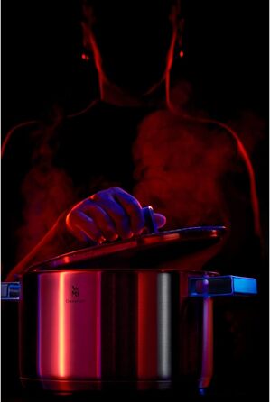 Каструля WMF Ultimate Cool 16 см без кришки, 1,4 л, індукційна, нержавіюча сталь Cromargan, матова, мірна шкала, можна мити в посудомийній машині, маленький молочний сотейник