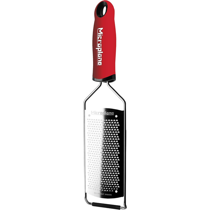 Тёрка Microplane® Fein для сыра, цитрусовых, чеснока, чили, корицы и мускатного ореха с лезвиями из нержавеющей стали - Made in USA (Красный, Тонкая лезвие)