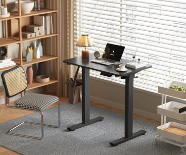 Регульований по висоті письмовий стіл MiniDesk, чорний (73–118 см)