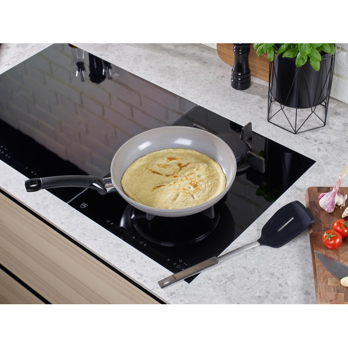 Набір сковорідок Fissler Ceratal Comfort & Classic (4 предмети), керамічне антипригарне покриття, для індукційних плит, 24 та 28 см, з 2 скляними кришками, сірий