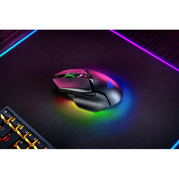 Бездротова ігрова миша Razer Basilisk V3 Pro з оптичним сенсором Focus Pro 30K, колесом HyperScroll та RGB-підсвіткою Chroma, чорна