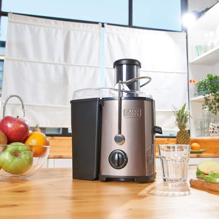 Соковижималка BLACK+DECKER BXJE600E, 600 Вт, для овочів і фруктів, з нержавіючої сталі, 62 мм, 2 швидкості, 2 контейнери для соку та м’якоті
