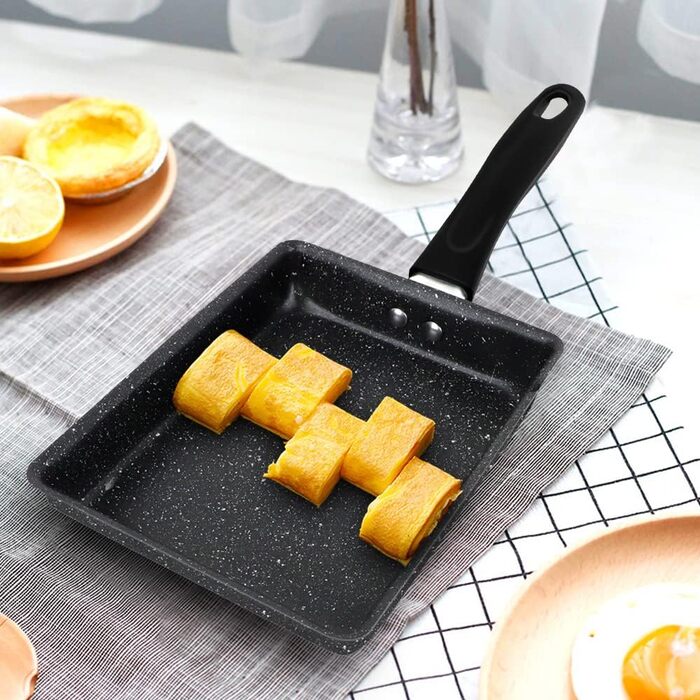 Японська омлетниця Tamagoyaki, прямокутна антипригарна сковорода для яєць з силіконовою лопаткою та 2 формами для яєць, для індукційної та газової плити, кухонне приладдя