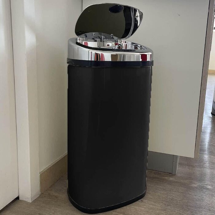 Автоматичний кухонний смітник KITCHEN MOVE Largo, квадратний, нержавіюча сталь, 42 л, чорний, 32x25x64 см