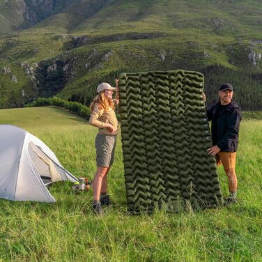 Надувний кемпінговий килимок Naturehike Ultralight з вбудованим насосом для походу та туризму, армійний зелений, двоподібний