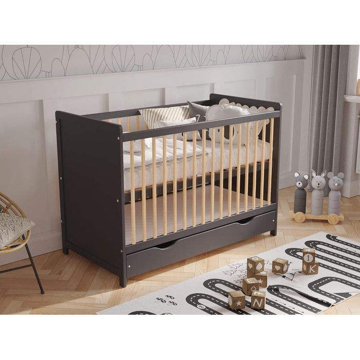 Дитяче ліжечко Love For Sleep з шухлядою та матрацом Aloe Vera 120x60 см, захисні бортики, біле/сосна